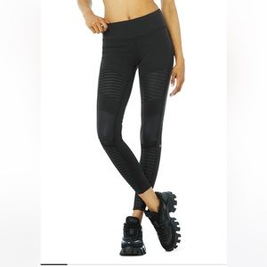 Alo Yoga Moto leggings